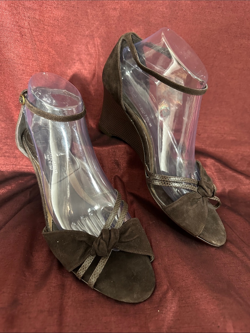 Casual Corner Italy Suede Wedge Heels Ankle Strap sz 9 ✨🖤